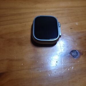 Apple Watch Ultra 49 mm in Titanium